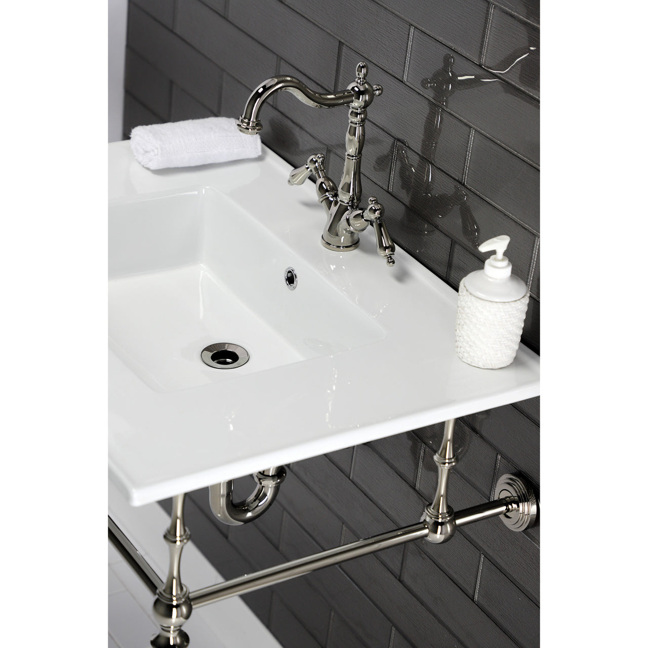 Continental 31 x 22 Ceramic Vanity Top W/1 hole & Integrated Basin - BNGBath