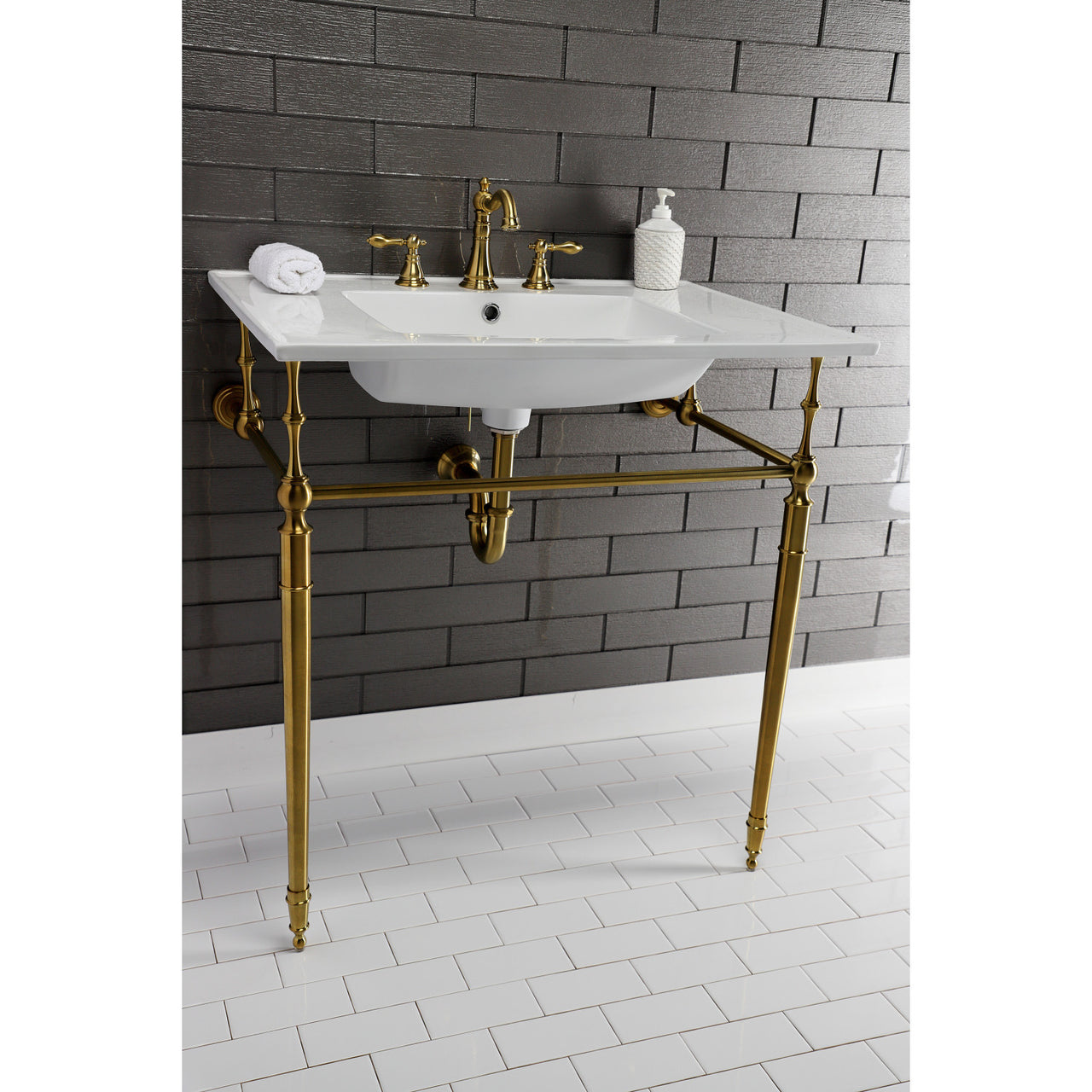 Continental 31 x 22 Ceramic Vanity Top W/ 3 Holes & Integrated Basin - BNGBath